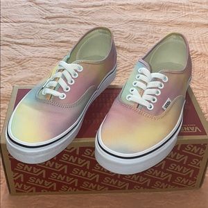 Aura (shift) vans